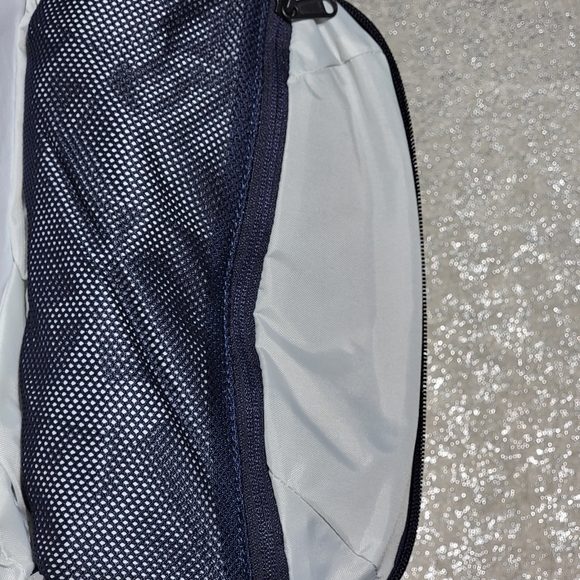 NEW The North Face Aurora Women's Navy Blue Backpack $109 - Picture 11 of 15